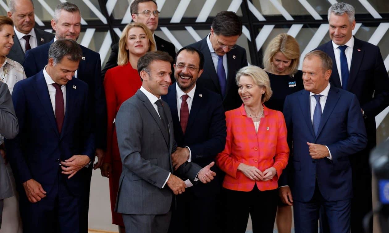 «Λευκός-καπνός»-στη-Σύνοδο-Κορυφής-–-Πρόεδρος-της-Ευρωπαϊκής-Επιτροπής-η-Ούρσουλα-φον-ντερ-Λάιεν