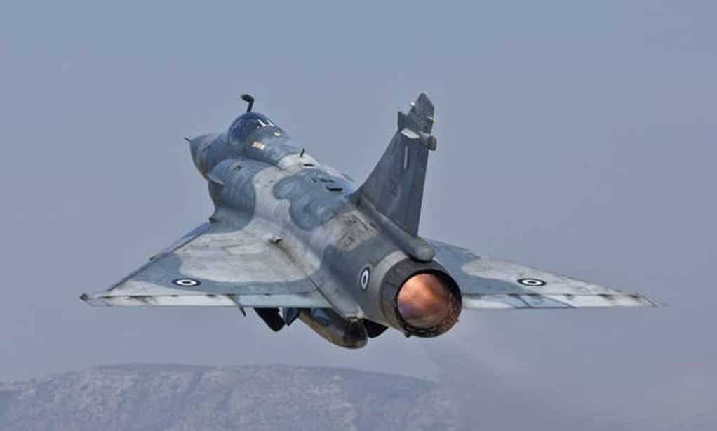 Εγκατάλειψη-mirage-2000-5:-Η-ψυχραιμία-έσωσε-τη-νεαρή-υποσμηναγό  