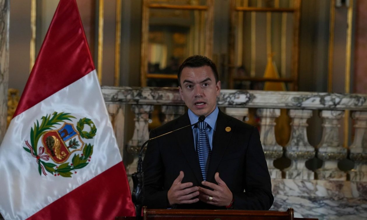 Ισημερινός:-Ο-πρόεδρος-Νομπόα-διαβεβαιώνει-πως-οι-ώρες-των-συμμοριών-είναι-«μετρημένες»