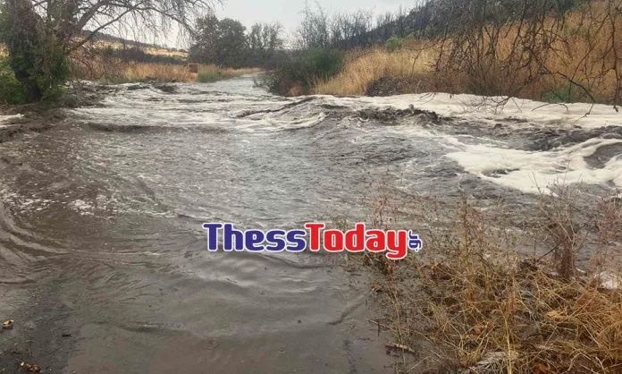 Αλεξανδρούπολη:-«Ποτάμια»-οι-δρόμοι-μέσα-σε-μισή-ώρα-–-Σπίτια-κινδύνεψαν-να-πλημμυρίσουν