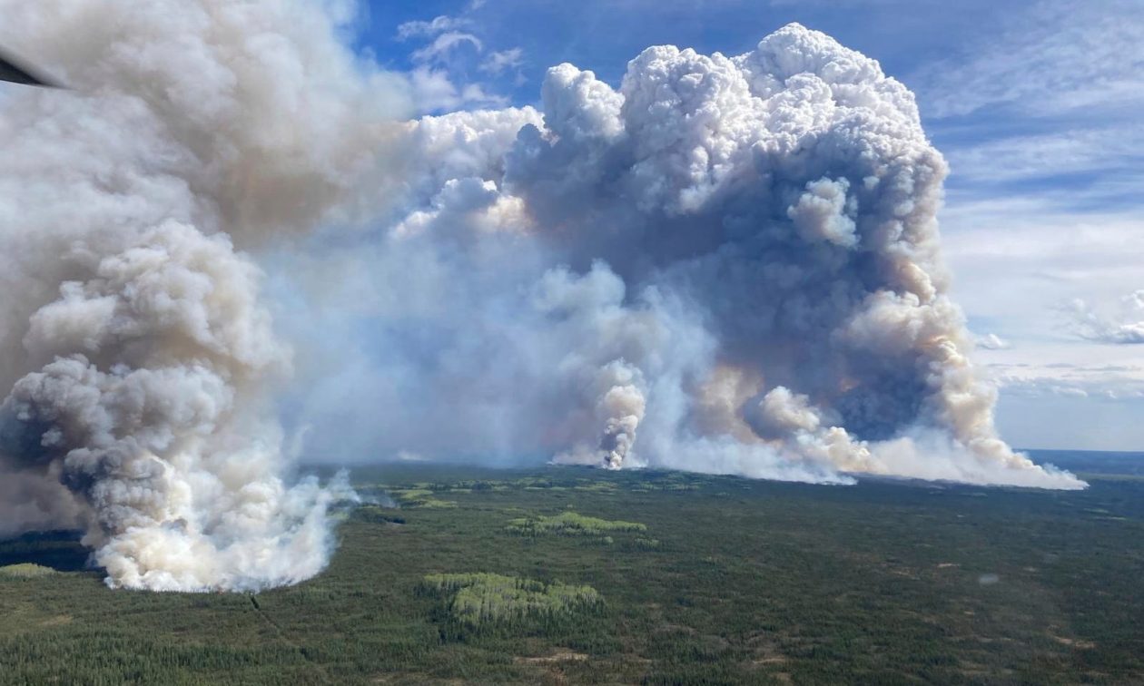 Σαρωτικές-πυρκαγιές-στον-Καναδά-–-Ο-Τριντό-ζητάει-βοήθεια-από-το-εξωτερικό