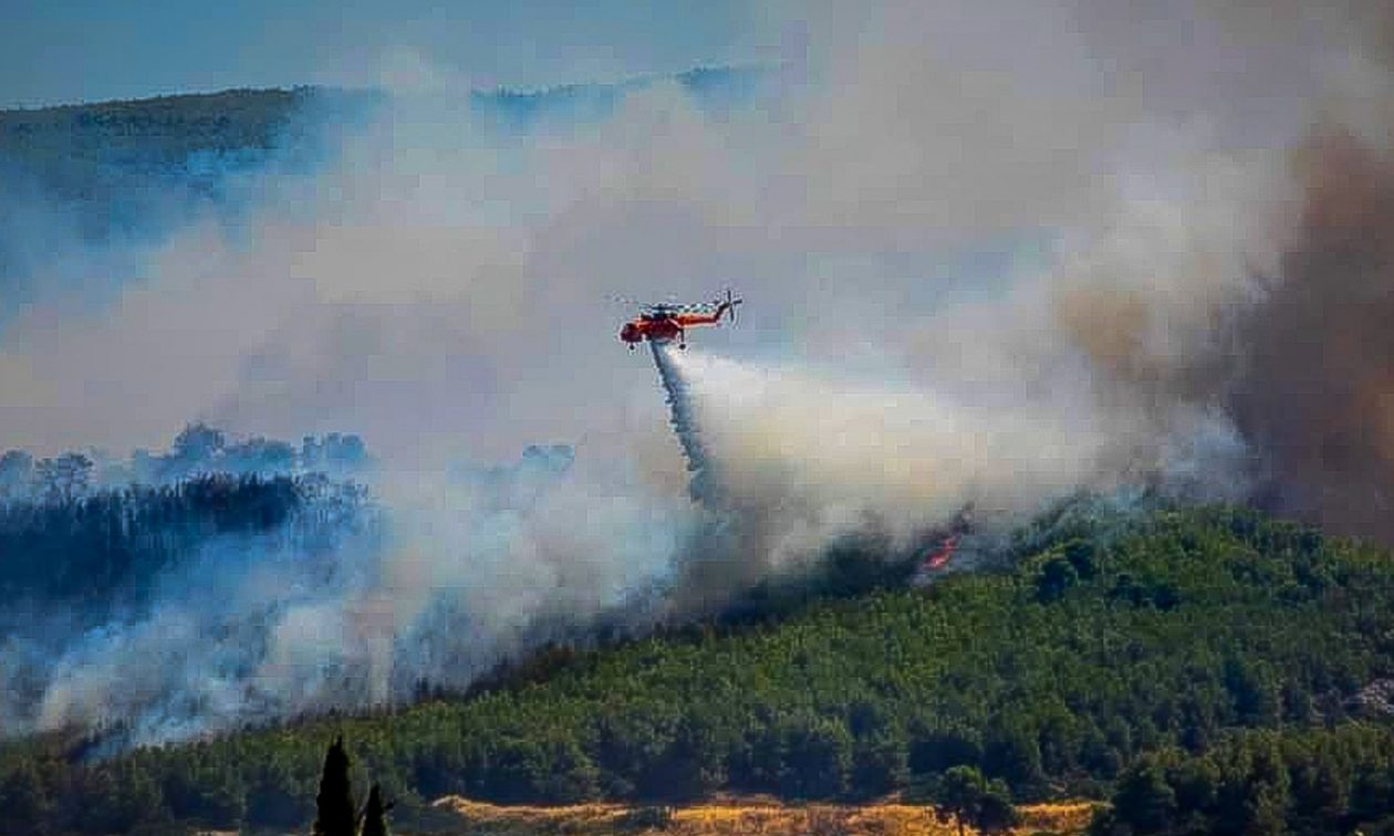 Φωτιές:-Δύσκολη-και-η-αυριανή-μέρα-–-Σε-επιφυλακή-πέντε-περιοχές