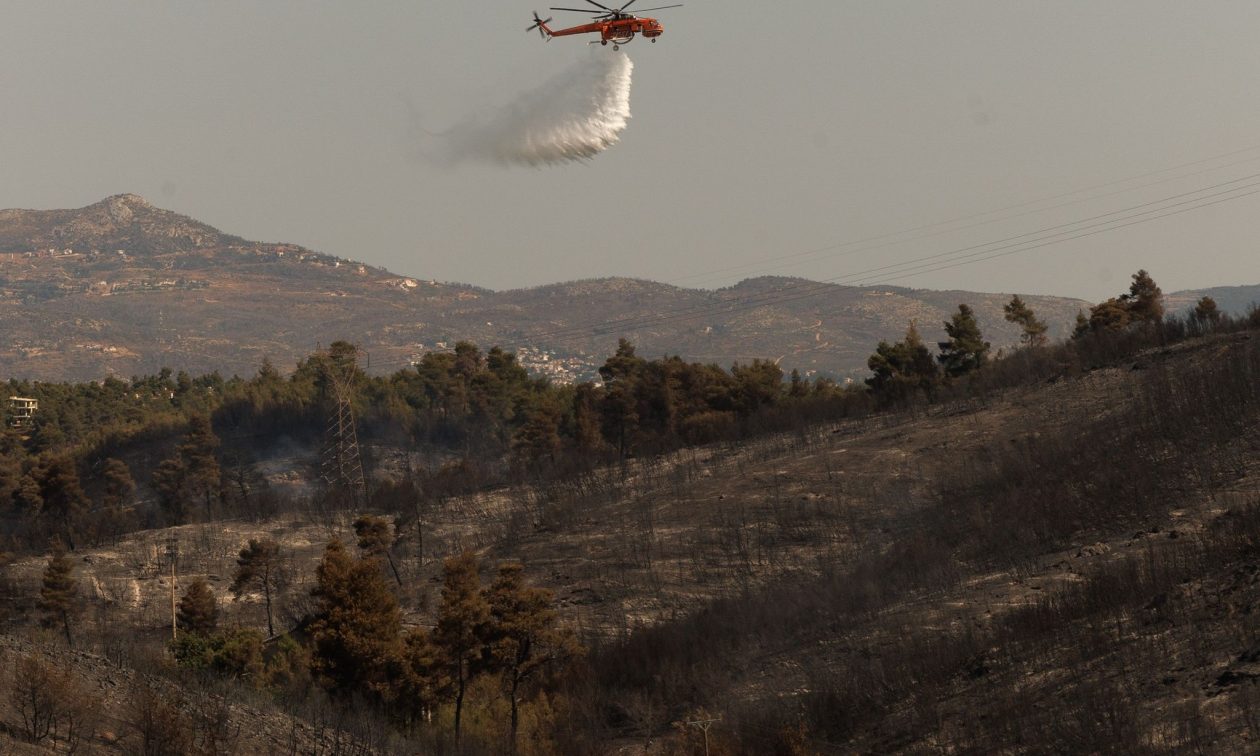 Ρέθυμνο:-Μαίνεται-η-φωτιά-που-εκδηλώθηκε-το-μεσημέρι-σε-χορτολιβαδική-έκταση