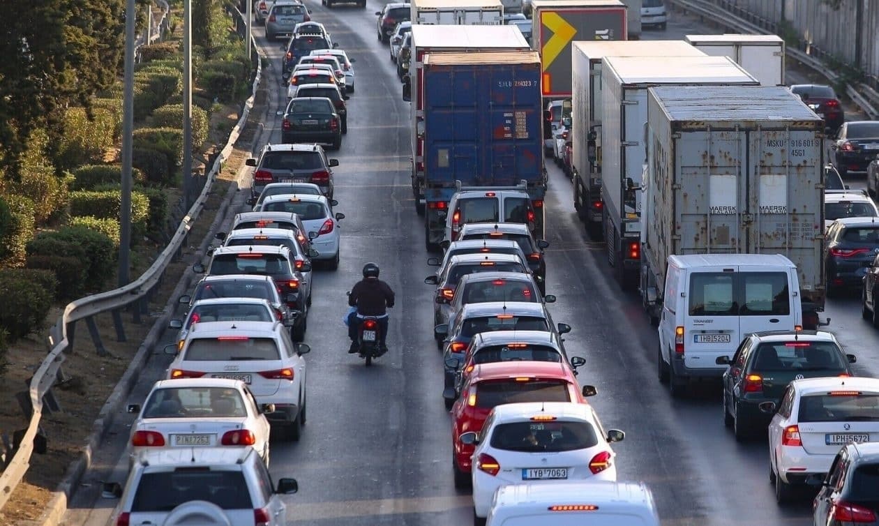 Κίνηση-τώρα:-Η-ταλαιπωρία-επέστρεψε-–-Στο-«κόκκινο»-από-νωρίς-ο-Κηφισός