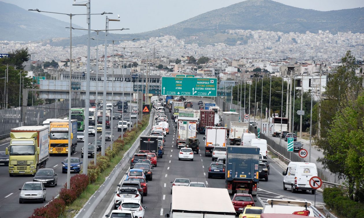 Κίνηση-στους-δρόμους:-«Κόλαση»-στον-Κηφισό-–-Κυκλοφοριακό-«κομφούζιο»-στο-κέντρο-της-Αθήνας