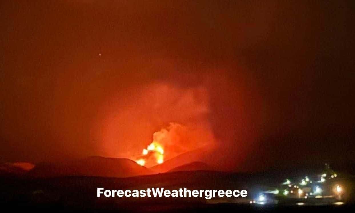 Φωτιά-στην-Κίμωλο:-Καίει-χαμηλή-βλάστηση-–-Χωρίς-πυροσβεστική-το-νησί