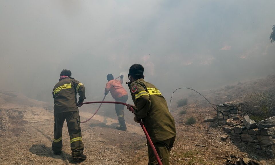 Χανιά:-Φωτιά-μαίνεται-σε-δύσβατη-περιοχή-κοντά-στο-χωριό-Ροδάκινο