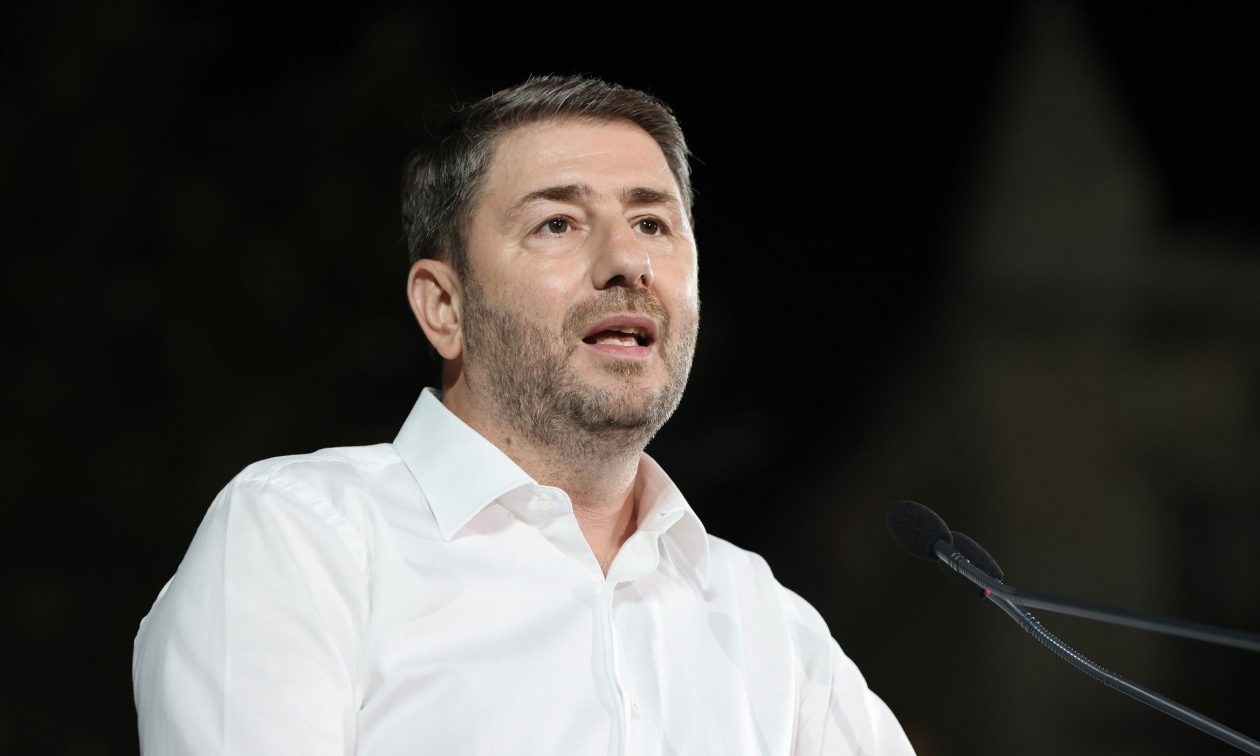 Ανδρουλάκης:-Η-κυβέρνηση-καταδίκασε-τη-χώρα-στη-φθορά