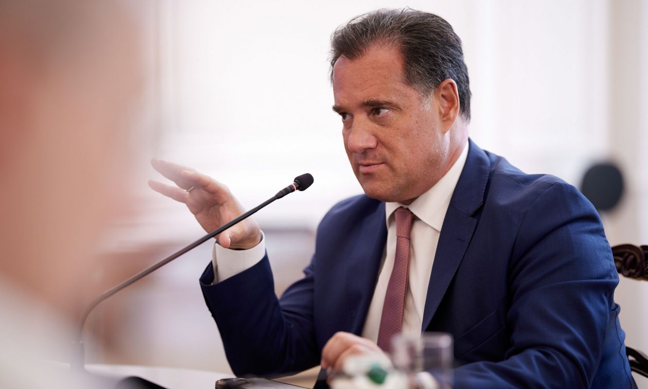 Ο-Άδωνις-Γεωργιάδης-καταγγέλλει-απάτη-με-το-όνομά-του