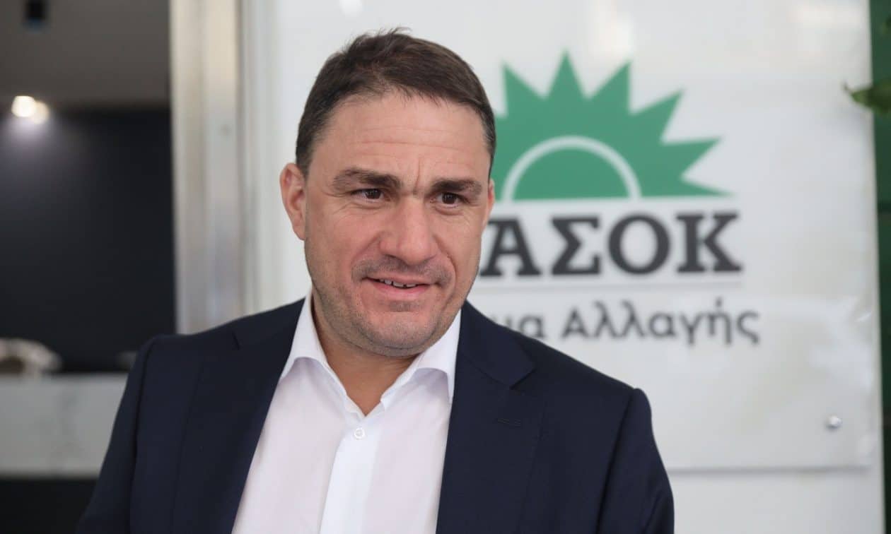 Τσουκαλάς:-Αντί-να-πιέζει-το-τραπεζικό-σύστημα,-η-κυβέρνηση-πιέζεται-από-αυτό