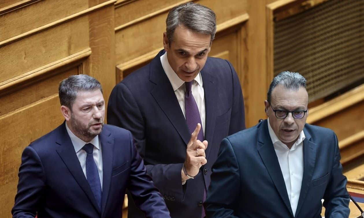 ΠΑΣΟΚ-και-ΣΥΡΙΖΑ-στα-«χαρακώματα»:-Μετατρέπουν-τον-προϋπολογισμό-σε-βαρόμετρο-αντιπολίτευσης