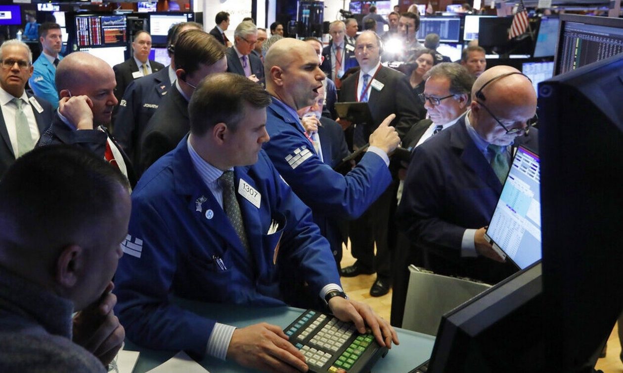 wall-street:-Δεν-κράτησε-τις-20.000-μονάδες-ο-nasdaq-–-Πτώση-χωρίς-τέλος-για-τον-dow-jones