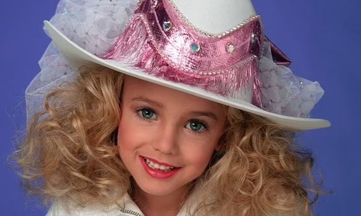 jonbenet-ramsey:-Η-επιστολή-«βόμβα»-που-έλαβε-ο-πατέρας-της-6χρονης-βασίλισσας-της-ομορφιάς