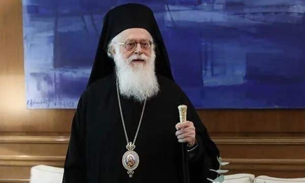 Ανδρουλάκης-για-Αρχιεπίσκοπο-Αναστάσιο:-Συνέβαλε-καθοριστικά-στις-ελληνοαλβανικές-σχέσεις