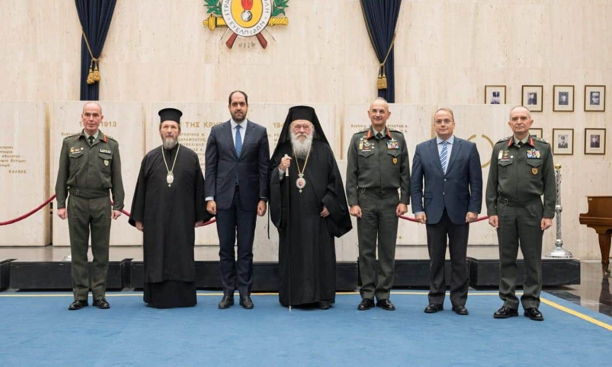 Κεφαλογιάννης:-«Ένοπλες-Δυνάμεις,-Εκκλησία-και-κοινωνία-συνεργάζονται-στενά»