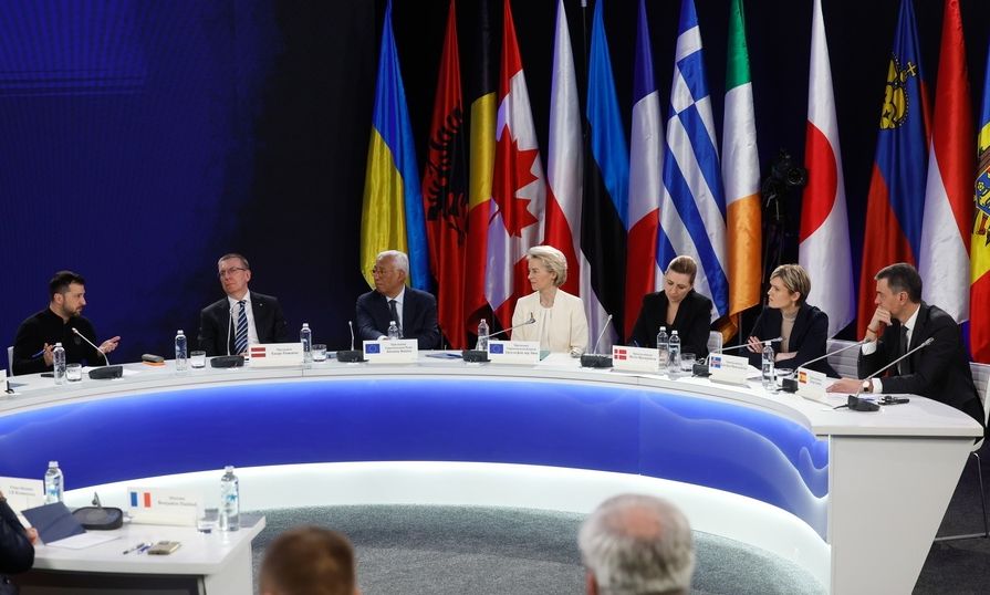 Πράσινο-φως-από-φον-ντερ-Λάιεν-για-ένταξη-της-Ουκρανίας-στην-ΕΕ