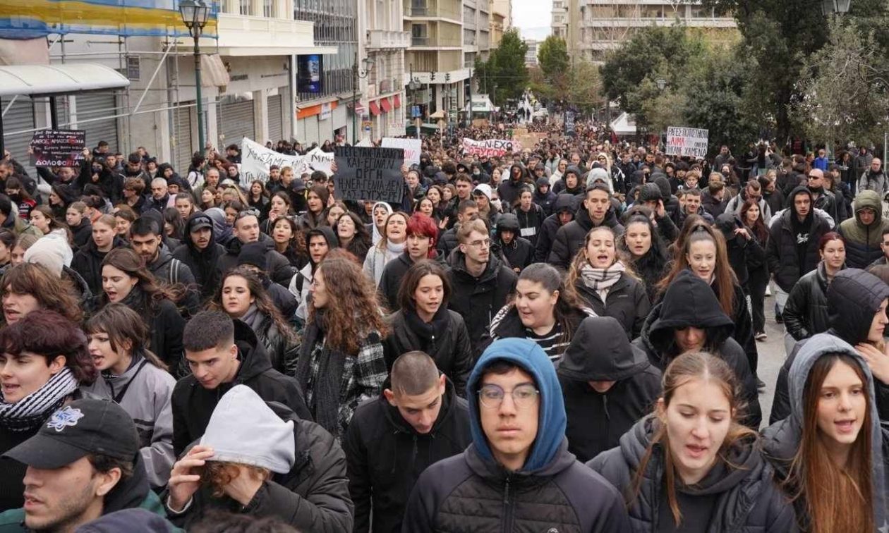 Εκατοντάδες-συγκεντρώσεις-σε-Ελλάδα-και-εξωτερικό-για-τα-Τέμπη-σήμερα