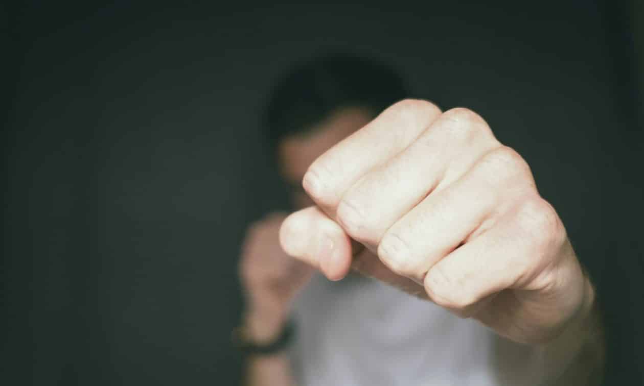 Κρήτη:-Θερμό-επεισόδιο-ανάμεσα-σε-δύο-οικογένειες-για-το-φλερτ-των-παιδιών-τους