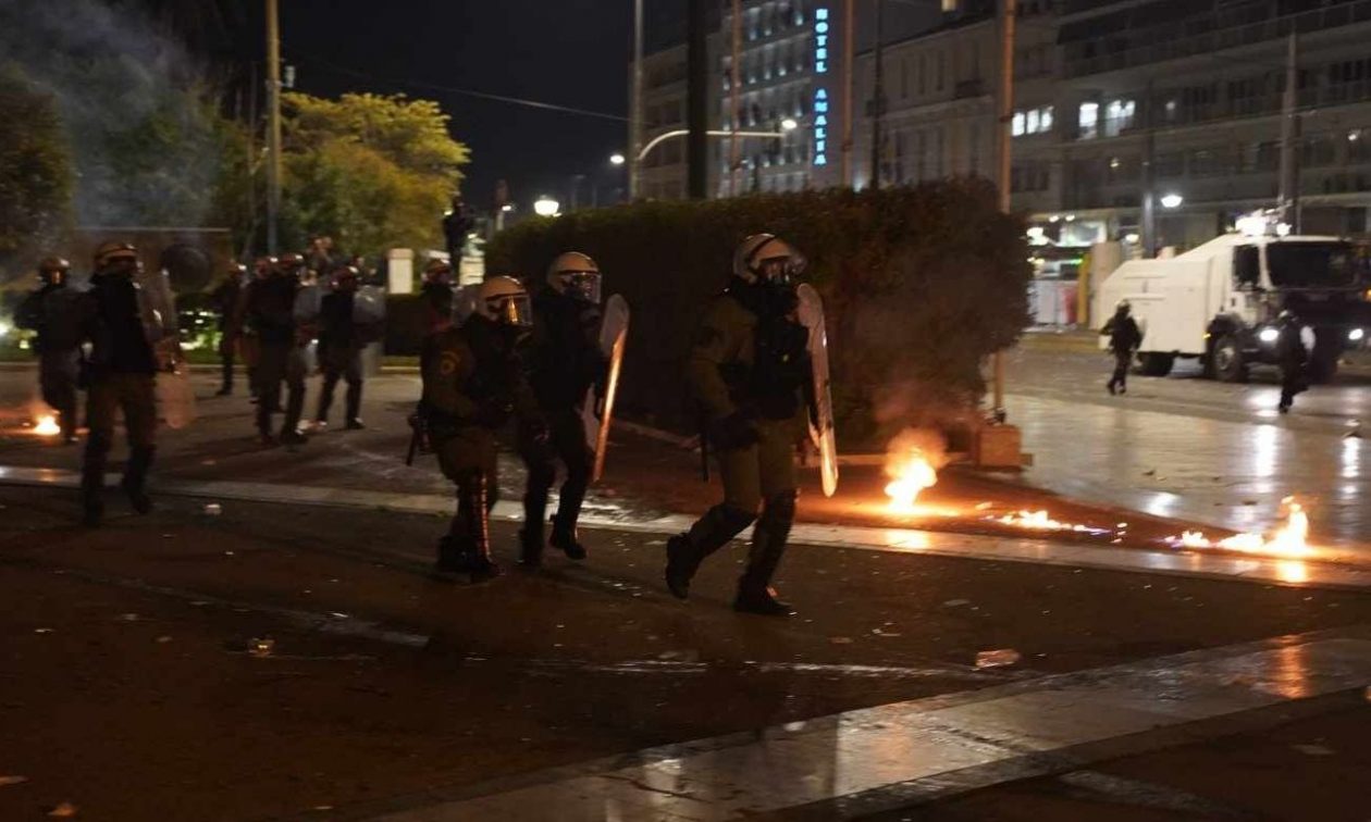 ΕΛΑΣ:-61-προσαγωγές,-εκ-των-οποίων-7-συλλήψεις-στην-Αθήνα-μετά-το-συλλαλητήριο-για-τα-Τέμπη