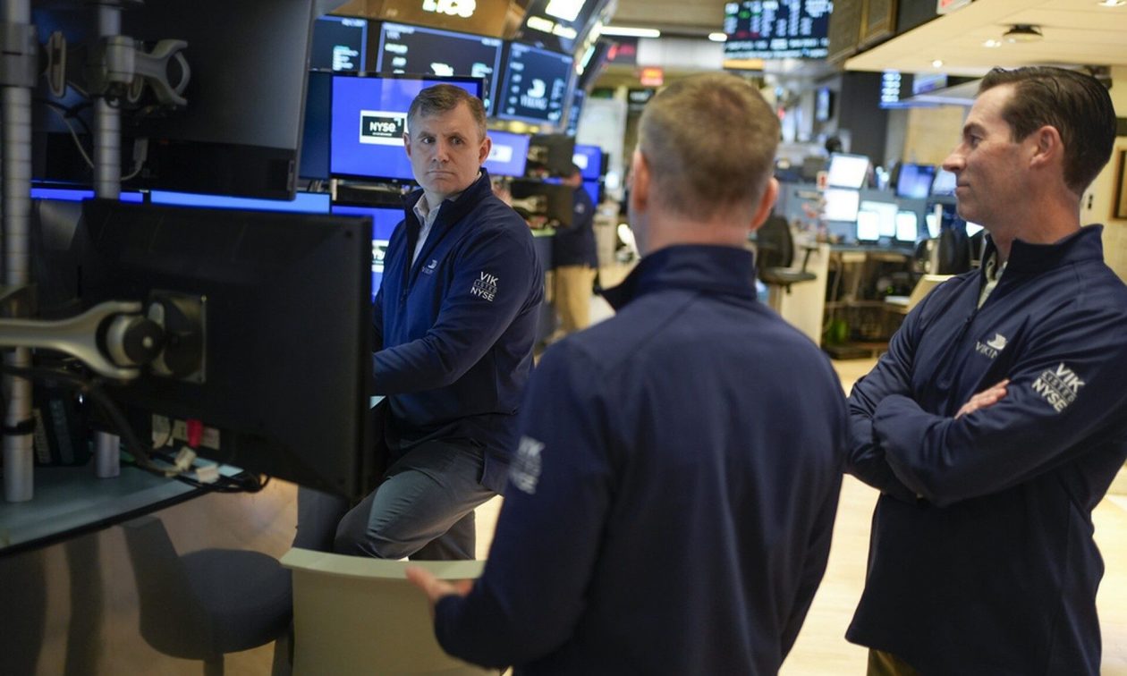Επέστρεψαν-οι-πιέσεις-στη-wall-street-–-Με-απώλειες-όλοι-οι-βασικοί-δείκτες