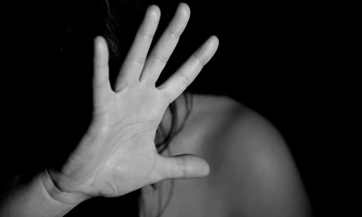 Εύβοια:-15χρονη-μαθήτρια-ξυλοκοπήθηκε-δύο-φορές-μέσα-σε-δύο-ημέρες-από-συμμαθήτριά-της