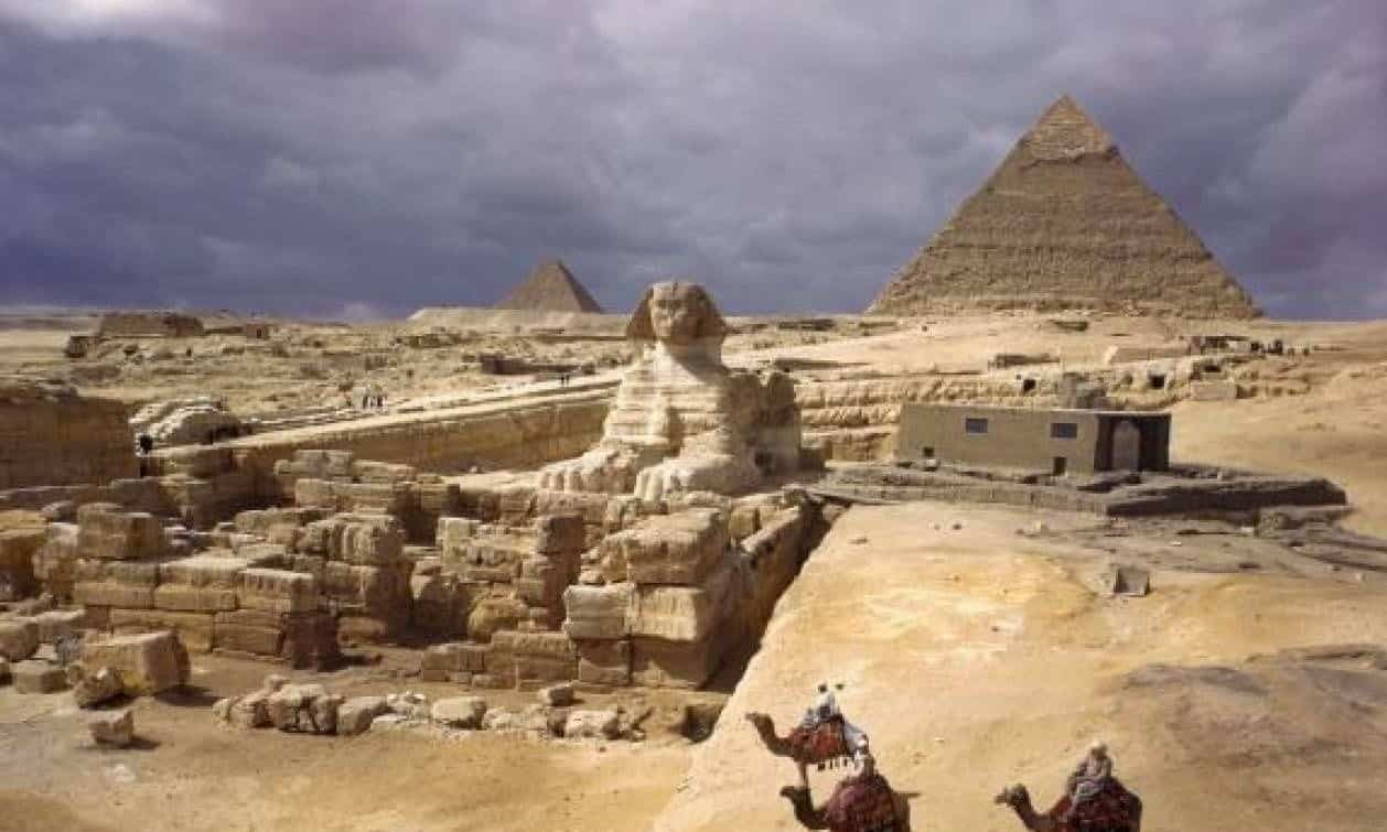 Ανακάλυψη:-Είναι-οι-Πυραμίδες-η-«κορυφή-του-παγόβουνου»;-Μια-υπόγεια-πόλη-που-«επιβιώνει»-στο-τέλος