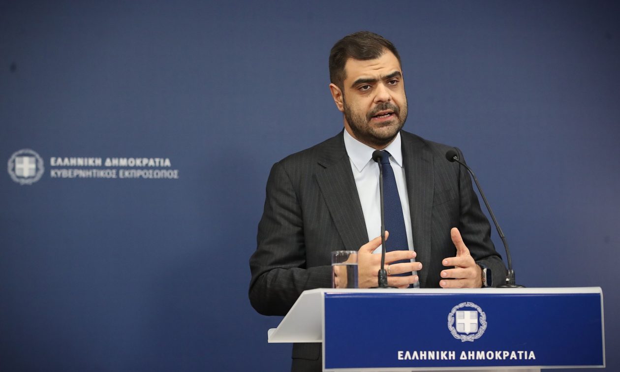 live-–-Μαρινάκης:-Η-ενημέρωση-των-πολιτικών-συντακτών