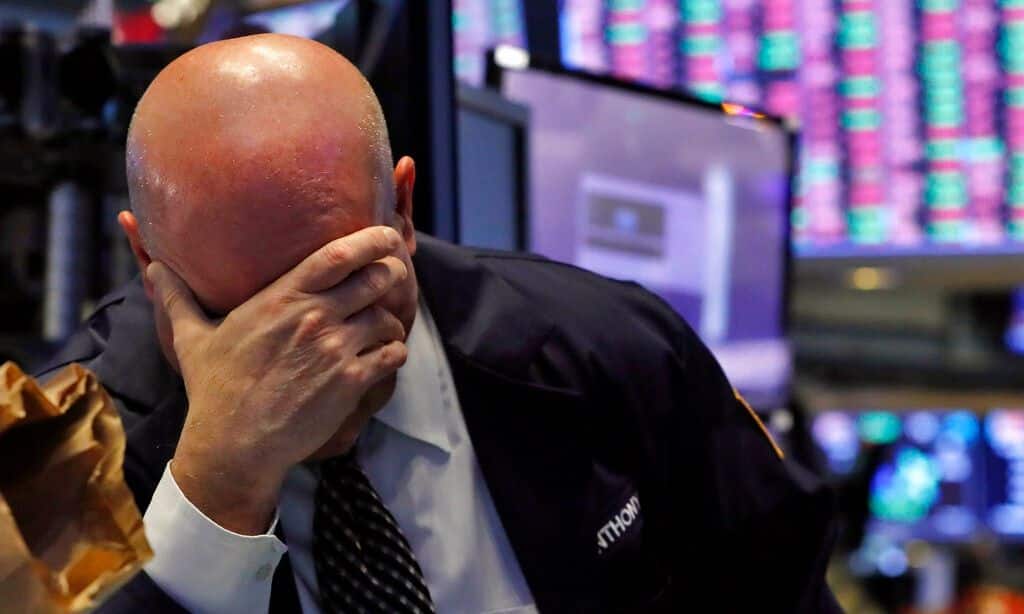 «Παγωμάρα»-στη-wall-street-από-τους-δασμούς-του-Τραμπ-–-«Βυθίστηκαν»-general-motors-και-ford