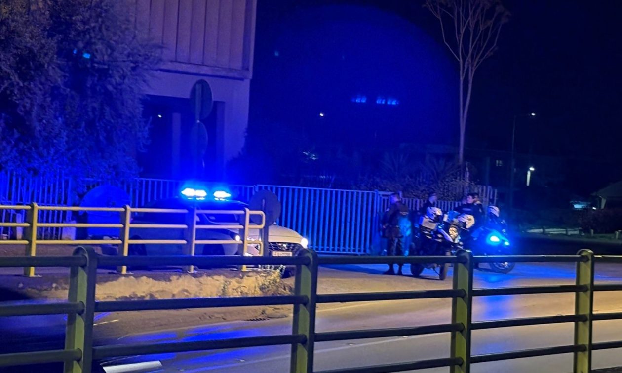 Λάρισα:-Τρίτη-απειλή-για-βόμβα-–-Τηλεφώνημα-για-εκρηκτικό-μηχανισμό-στο-Τελωνείο