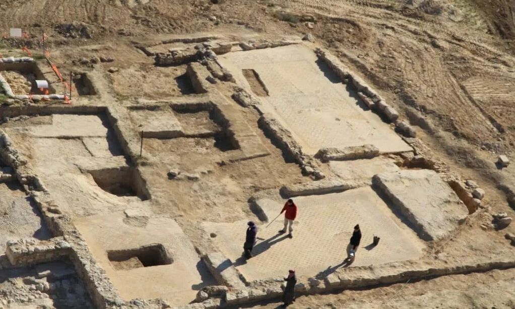 Βυζαντινό-μοναστήρι-1.400-ετών-ανακαλύφθηκε-σε-έρημο-στο-Ισραήλ
