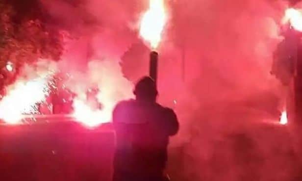 Λήμνος:-Έριξαν-βεγγαλικά-με-αυτοσχέδια-«μπαζούκας»-–-Εκρηκτική-η-Ανάσταση