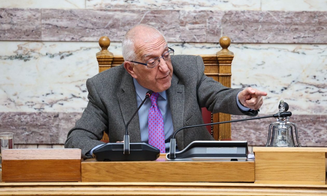 Κακλαμάνης:-Τα-κορίτσια-της-Εθνικής-ομάδας-υδατοσφαίρισης-απέδειξαν-ότι-έχουν-λαμπρό-μέλλον
