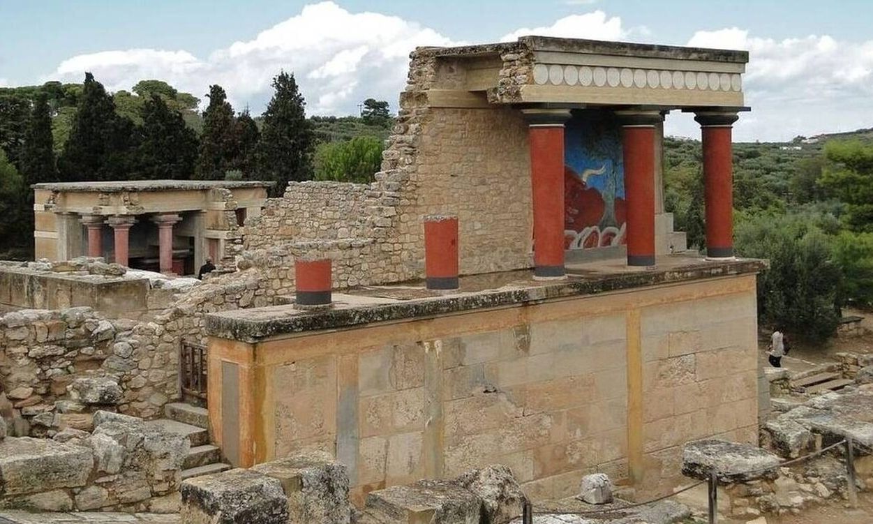 Εκκενώθηκε-ο-αρχαιολογικός-χώρος-της-Κνωσού-λόγων-των-ανέμων-–-Φθορές-στα-διάσημα-δελφίνια