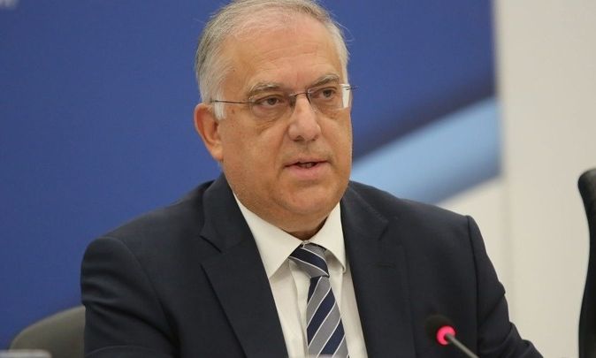 Θεοδωρικάκος:-Αναγκαιότητα-για-την-κοινωνία-και-την-οικονομία-η-άρση-της-μονιμότητας