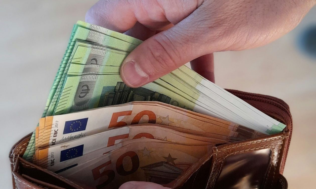 Λοταρία-αποδείξεων:-Δείτε-ΕΔΩ-αν-κερδίσατε-μέχρι-50.000-ευρώ-αφορολόγητα-(43η-κλήρωση)