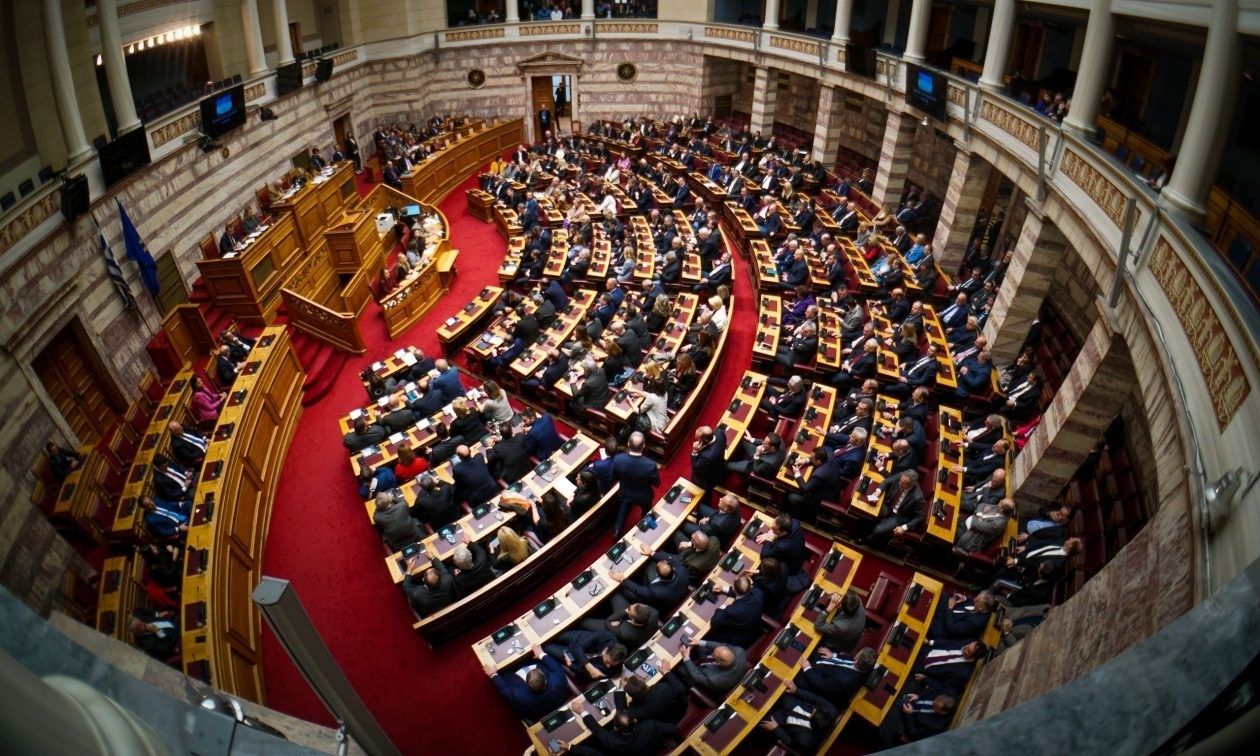 Σε-κρίση-αναξιοπιστίας-το-πολιτικό-σύστημα-και-το-θολό-μέλλον-της-κεντροαριστεράς