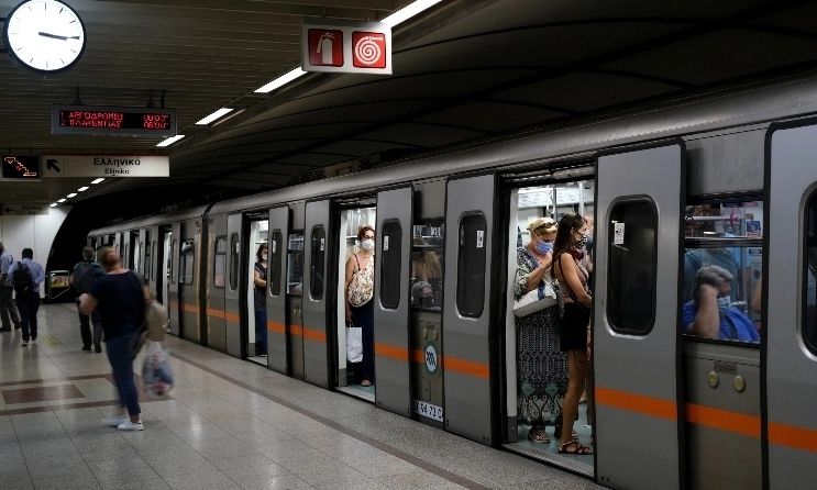 Ξεκινά-στις-5-Ιουλίου-η-24ωρη-λειτουργία-σε-μετρό,-τραμ-και-λεωφορεία-τα-Σαββατοκύριακα