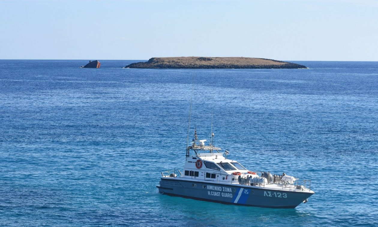 Πόρτο-Χέλι:-Φωτιά-σε-θαλαμηγό-στην-περιοχή-της-Χηνίτσας