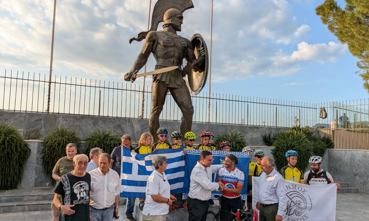 Ποδηλάτισε-από-τον-Τάραντα-στη-Σπάρτη-για-ένα-μήνυμα:-«Είμαστε-τα-αδέρφια-της-Μεγάλης-Ελλάδας»