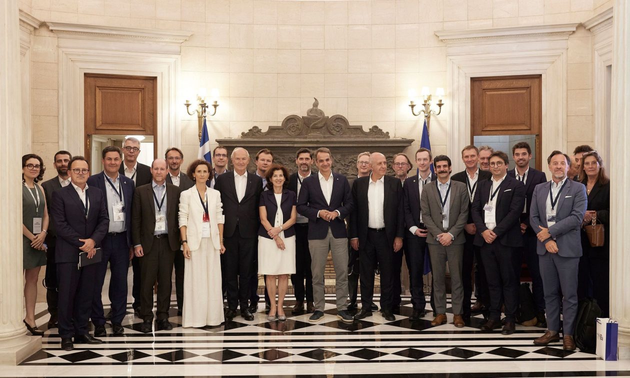 Συνάντηση-Μητσοτάκη-με-αντιπροσωπεία-του-medef:-Η-Ελλάδα-περιφερειακός-κόμβος-για-τις-επιχειρήσεις