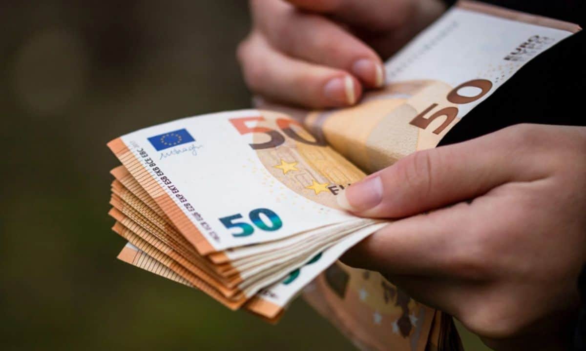 Τέλος-τα-μετρητά;-Τι-θα-συμβεί-από-τον-Οκτώβριο-του-2025