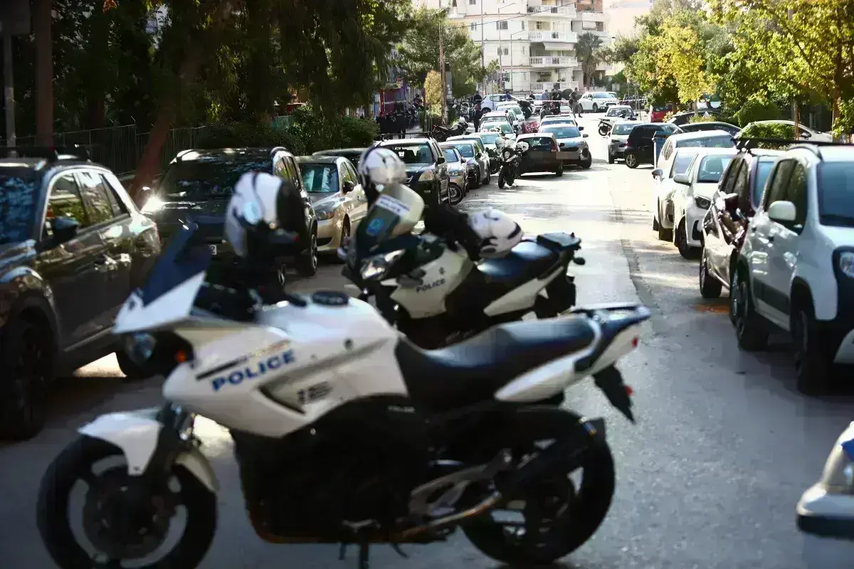 Επιτυχής-επιχείρηση-της-ΕΛΑΣ.-σε-εργοστάσιο-παρασκευής-κοκαΐνης-στα-νότια-προάστεια-–-Έξι-συλλήψεις
