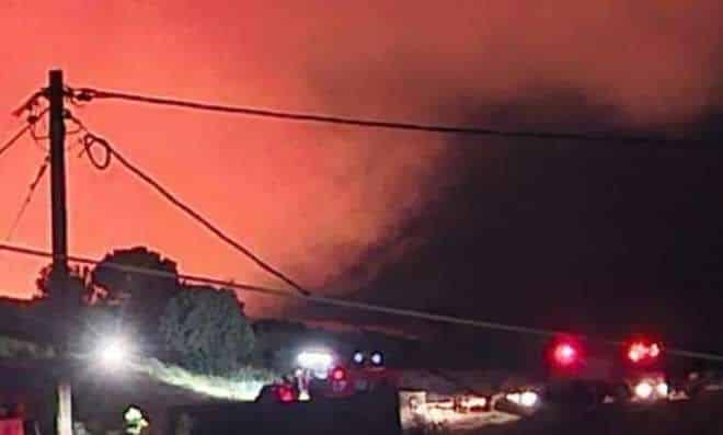 Κάρυστος:-Πύρινη-κόλαση-χιλιομέτρων-–-Έχουν-κυκλώσει-τα-χωριά-οι-φλόγες-–-Συγκλονιστικά-βίντεο