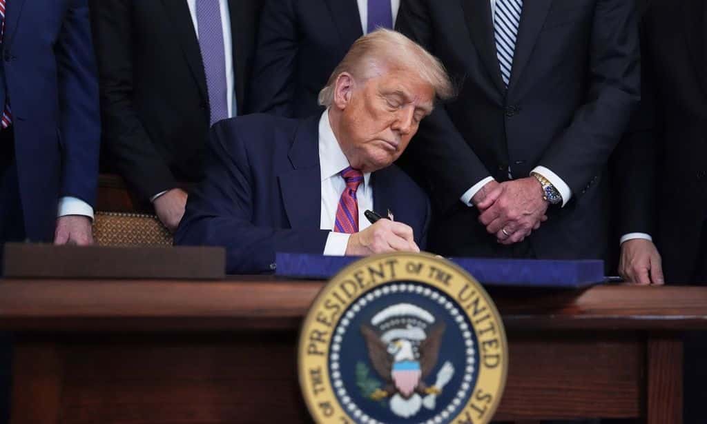 Τραμπ:-Μηνύει-τον-Μέρντοχ-και-τη-wall-street-journal-για-δυσφήμηση