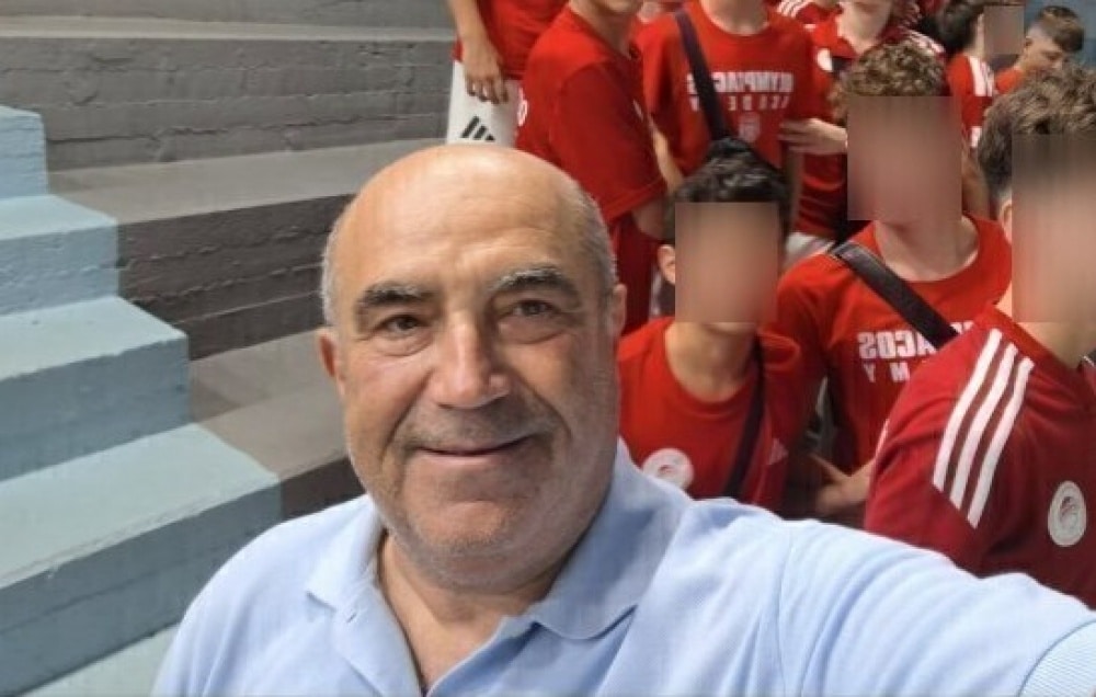 Χίος:-Ήταν…-αστοχία-το-οπαδικό-σχόλιο-για-τα-«παιδιά-στον-πάτο»,-λέει-ο-γγ-του-δήμου
