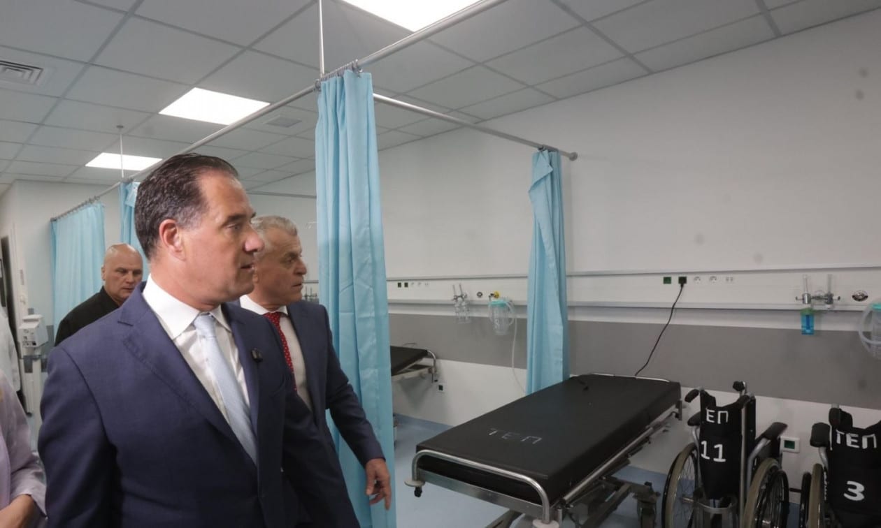 Έκκληση-Άδωνι-Γεωργιάδη-για-τον-καύσωνα-–-Τι-είπε-για-το-βραχιολάκι