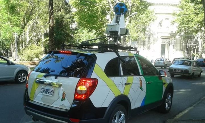 Αργεντινή:-Η-google-θα-αποζημιώσει-έναν-άνδρα-επειδή-τον-φωτογράφισε-γυμνό-στην-αυλή-του-σπιτιού-του