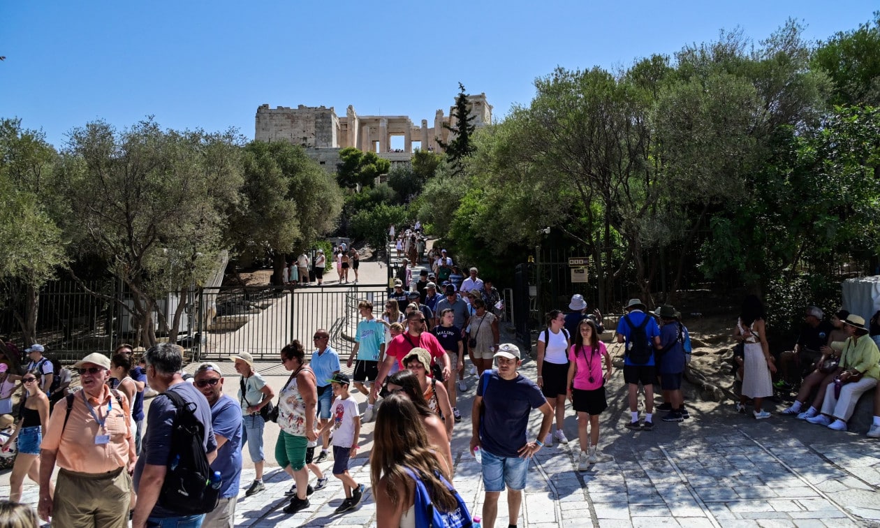 Καύσωνας:-Ποιες-ώρες-είναι-κλειστοί-όλοι-οι-αρχαιολογικοί-χώροι-λόγω-του-καιρού