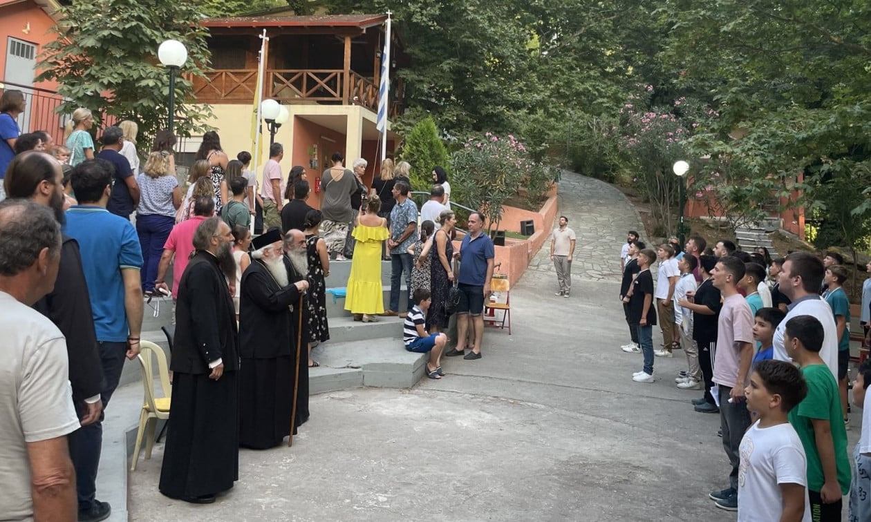 Μητροπολίτης-Δημητριάδος-στα-παιδιά:-«Το-διαδίκτυο-και-η-τεχνητή-νοημοσύνη-δεν-θα-σας-αγαπήσουν»