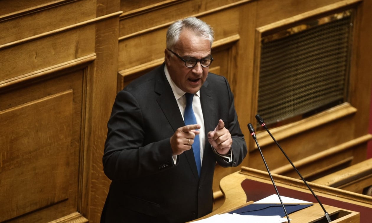 live-ο-Μάκης-Βορίδης-στη-Βουλή-για-τον-ΟΠΕΚΕΠΕ:-Περίμενα-να-ακούσω-την-κατηγορία,-δεν-άκουσα-τίποτα